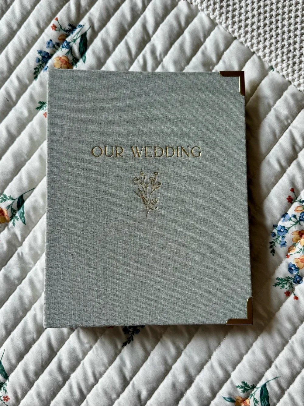 Brand New Zicoto Linen Blend Wedding Planner Binder, Sage Green & Gold